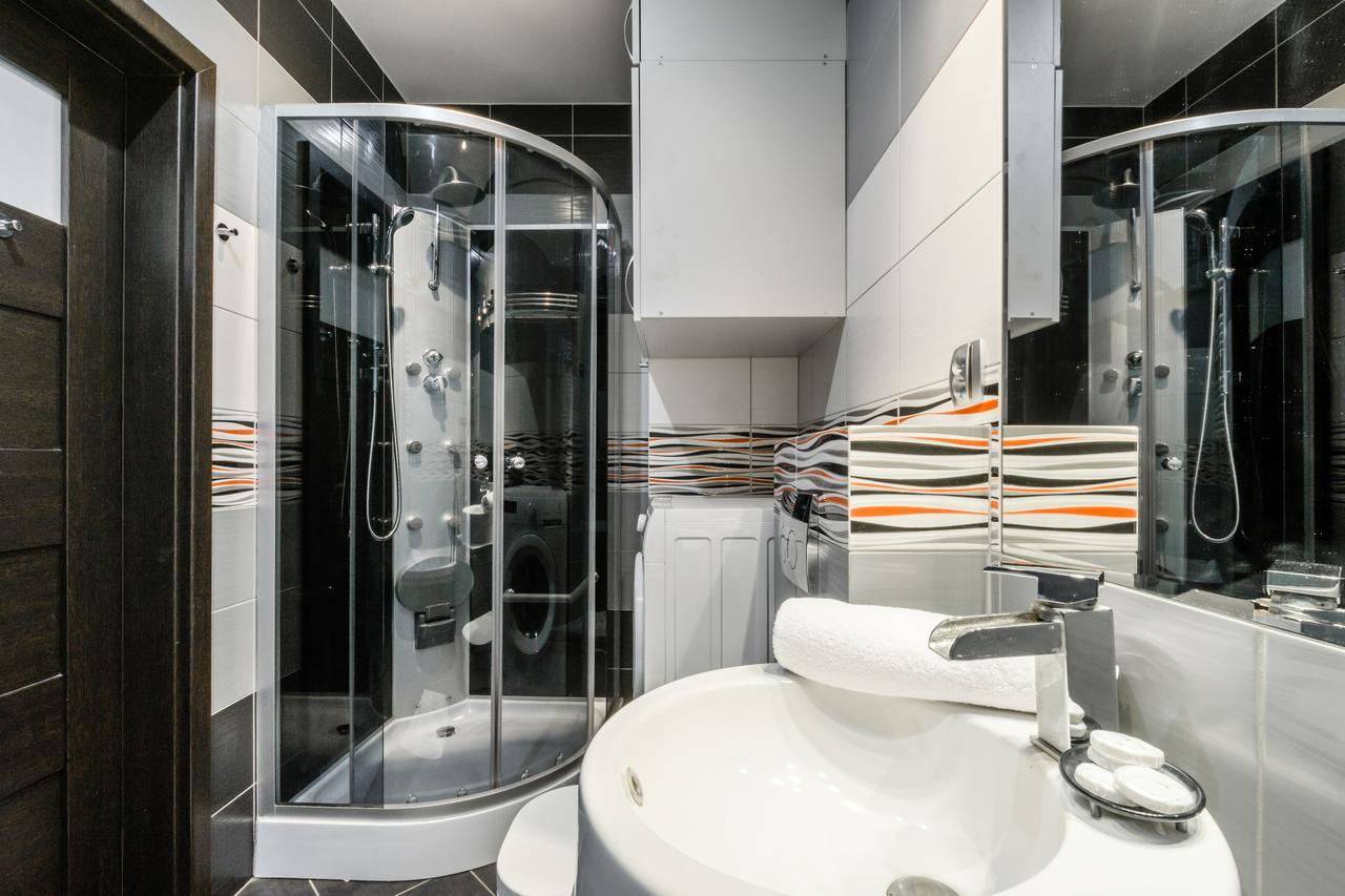 P&O Serviced Apartments Goclaw Warschau Buitenkant foto